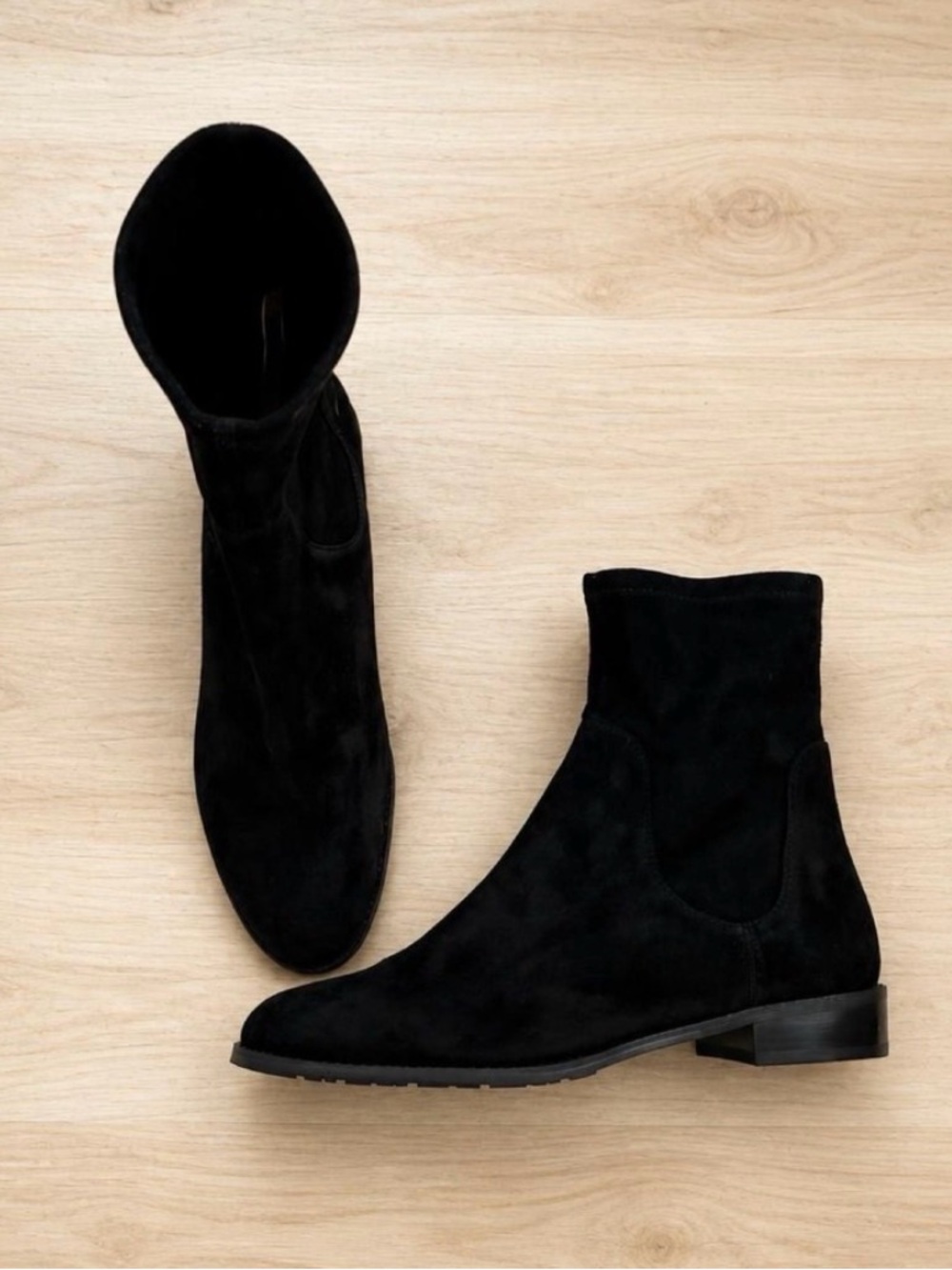 Stuart Weitzman Lilene suede booties size 8